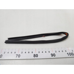 Uszczelka górna strona lewa tył MAZDA C235-73-83XB