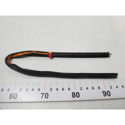 Uszczelka górna strona lewa tył MAZDA C235-73-83XB