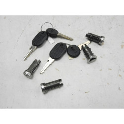 Wkładki zamków z kluczykami FIAT REGATA 7592537