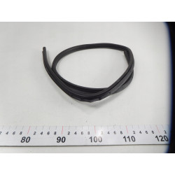 Uszczelka drzwi lewa VOLVO V40 30896917