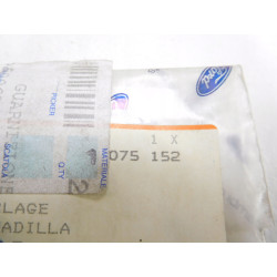 Podkładka pod klamkę zewnętrzną FORD 1075152