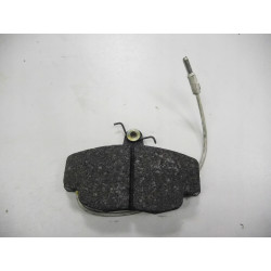 KLOCKI HAMULCOWE PRZÓD LOGAN 04- 6025071042