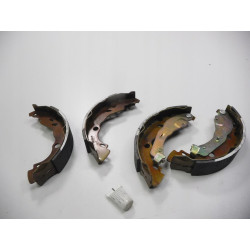 SZCZĘKI HAMULCOWE TYŁ RENAULT CLIO II 7701207178