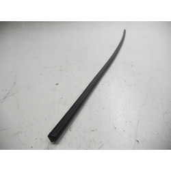 Listwa błotnika prawego tylnego PASSAT 323853510C