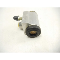 Renault OE 7701 039 388 cylinderek hamulcowy