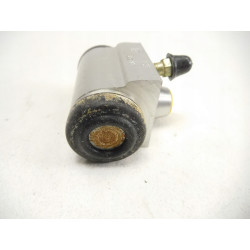 Renault OE 7701 039 388 cylinderek hamulcowy