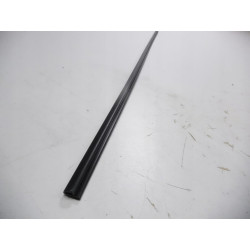 LISTWA ZGARNIAJĄCA PRAWY P VW PASSAT 86 323853334E