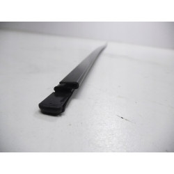 LISTWA ZGARNIAJĄCA PRAWY P VW PASSAT 86 323853334E