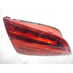 A4 B8 KOMBI LAMPA TYLNA LEWA W KLAPĘ OE 8K9945093