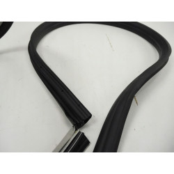 USZCZELKA DRZWI LEWY TYŁ VW POLO 95-02 6N4867367D