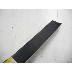 LISTWA POD LAMPY PRAWY PRZÓD AUDI A8 D2 4D0853208C