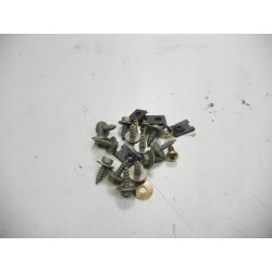 Zestaw montażowy błotnika POLO AUDI 80 321898051