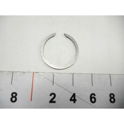 PIERŚCIEŃ ZABEZPIECZAJĄCY WAŁ FORD FOCUS 08-11