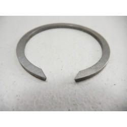 PIERŚCIEŃ ZABEZPIECZAJĄCY WAŁ FORD FOCUS 08-11