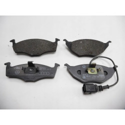 Klocki hamulcowe oś przednia AUDI 8Z0698151