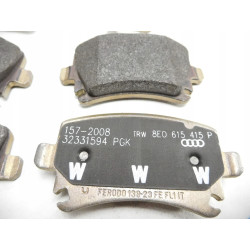 AUDI ORYGINALNE KLOCKI HAMULCOWE PRZÓD 8E0698451J