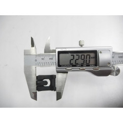 Zacisk klips OPEL CHEVROLET SAAB 900 9-3 090278102