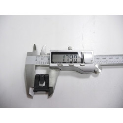 Zacisk klips OPEL CHEVROLET SAAB 900 9-3 090278102