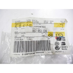 Gniazdo żarówki kierunkowskazu VW Passat 867953124