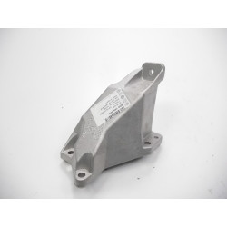 Wspornik silnika lewy AUDI A4 PASSAT 8D0199305
