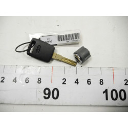 AUDI A6 C5 ZAMEK SCHOWKA 8L0857113A
