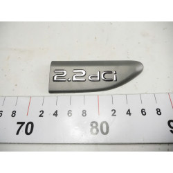 Emblemat listwa - 2.2dCi - RENAULT 8200048629