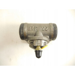 Cylinderek hamulcowy Renault 5 7701032339
