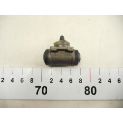 Cylinderek hamulcowy Renault Rapid 7701032340