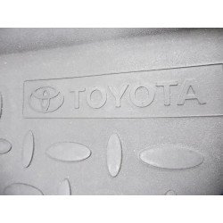MATA BAGAŻNIKA TOYOTA AVENSIS 03-08 PZ434-T3301-PJ