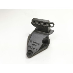 Łapa silnika mocowanie uchwyt Opel Astra II G 1.7 TD DTL 98- OE 90538557
