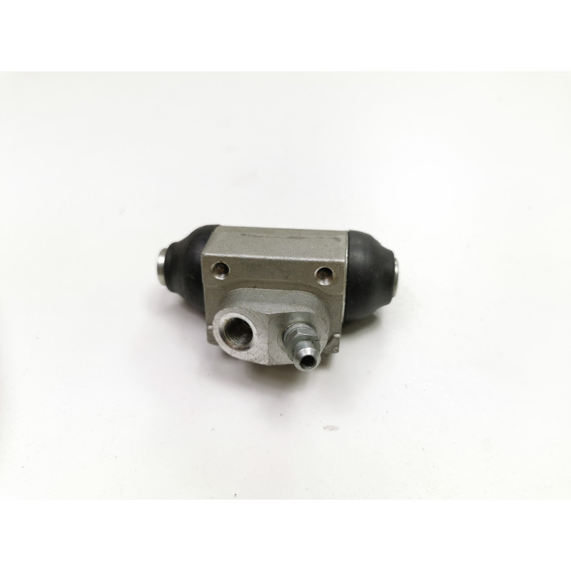 Cylinderek hamulcowy tył AD Hyundai Accent 359390AD J32440500