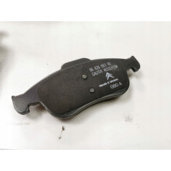 Zestaw klocków hamulcowych, hamulce tarczowe przód Citroen Peugeot 4253 61