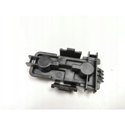 Uchwyt lampy tylnej wewnątrz prawy OPEL Omega B OE 90487481