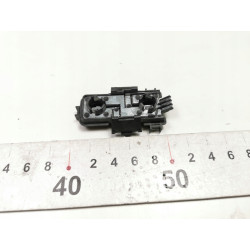 Uchwyt lampy tylnej wewnątrz prawy OPEL Omega B OE 90487481