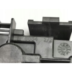 Uchwyt lampy tylnej wewnątrz prawy OPEL Omega B OE 90487481