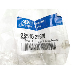 Śruba M8x60 kolektora wydechowego Hyundai Santa FE Tucson OE 28515 2F600