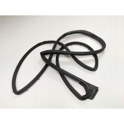 Uszczelka drzwi przednich pasażera Chevrolet Sonic 2012- OE 95164138