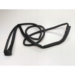 Uszczelka drzwi przednich po stronie kierowcy Chevroleta Sonic 12- 95164137