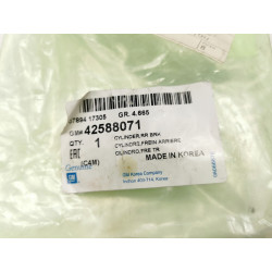 Cylinderek hamulcowy tył Opel Karl 2015- 42588071