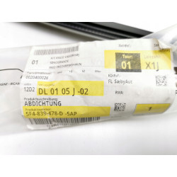 LISTWA DRZWI ZGARNIAJĄCA PRAWY TYŁ SEAT LEON 2017 - 2020 OE 5F4839478D