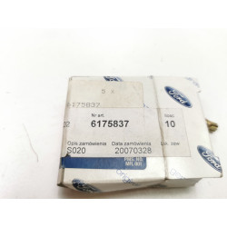 Śruba kolektora wydechowego M8x35 Ford FIESTA DX 1995-2002 OE 6175837
