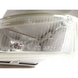 Reflektor przeciwmgielny przód prawy MOPAR Chrysler Voyager 96-98 4676538