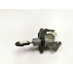 ZAMEK Z KLUCZKIEM 1508