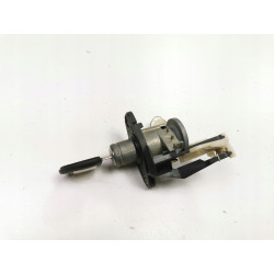 ZAMEK Z KLUCZKIEM 1508