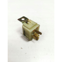 Przekaźnik 12V02a/30A Opel 1238571 899652