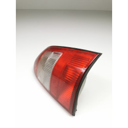 Klosz, Lampa prawy tył Opel Vectra B Kombi OE 37640748 90585003