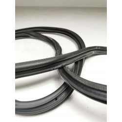 USZCZELKA Z OSŁONĄ KOŁNIERZOWĄ, DRZWI TYLNE, LEWE OPEL VECTRA B OE 90563475