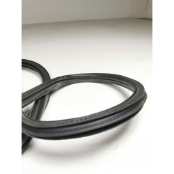 USZCZELKA Z OSŁONĄ KOŁNIERZOWĄ, DRZWI TYLNE, LEWE OPEL VECTRA B OE 90563475