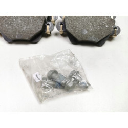 Zestaw klocków hamulcowych tył Mondeo 00-04 FORD OE 1227108