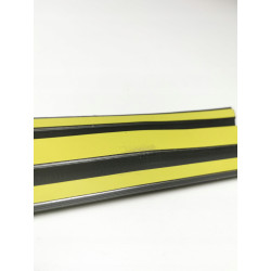 LISTWA DRZWI TYLNYCH PRAWA OPEL CORSA-A OE 171860 90327446